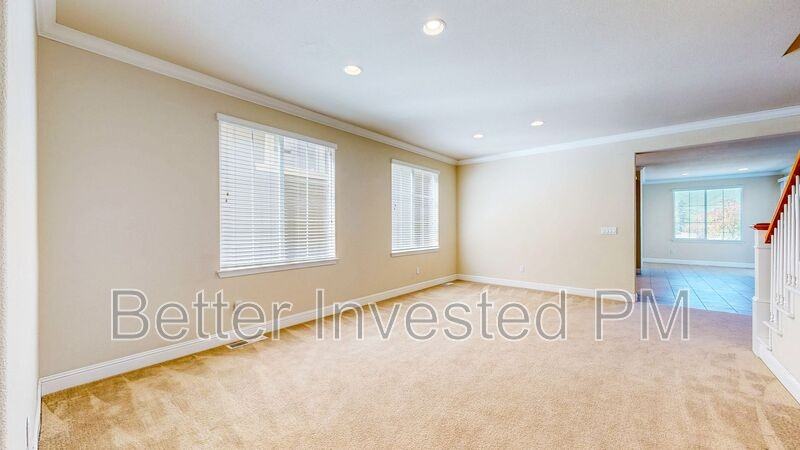 1221 Castellana Ln - Photo 4 of 30