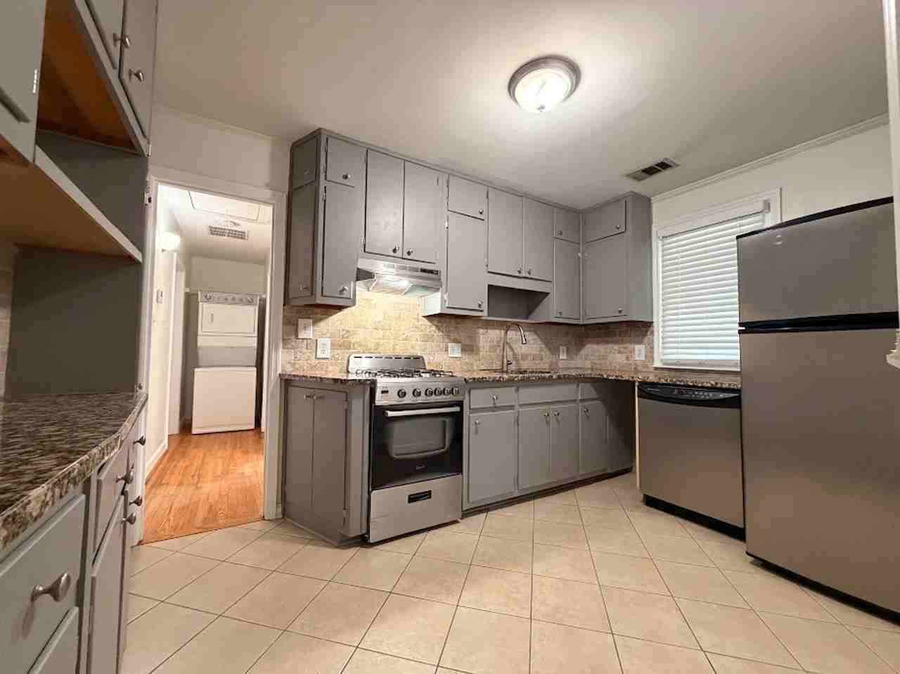 383 Deering Rd Nw - Photo 3 of 11