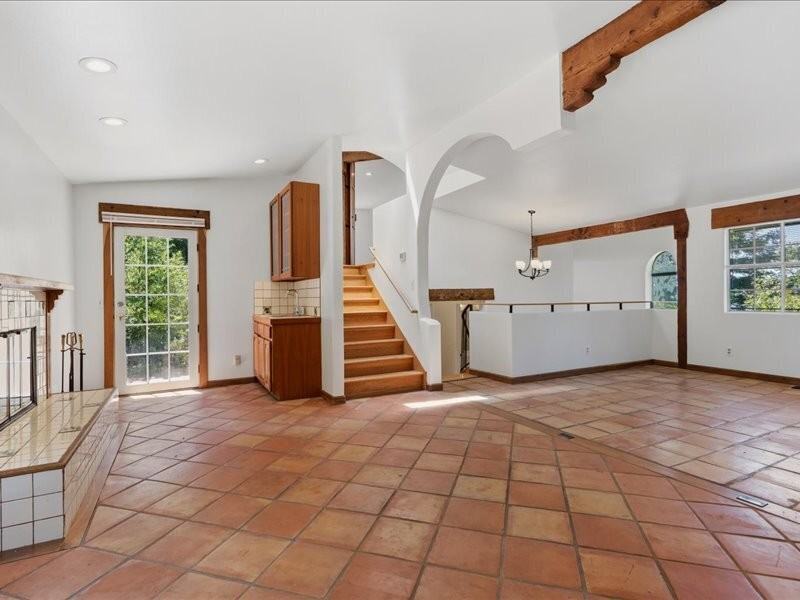 930 Valley View Dr - Photo 6 of 30