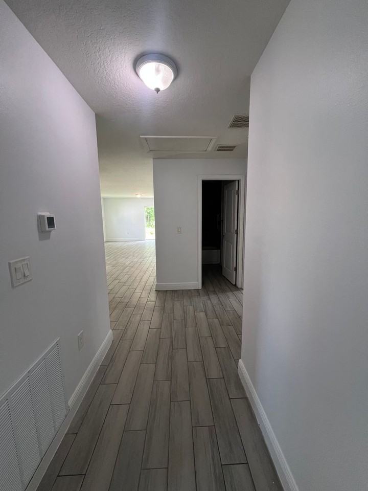 4919 Steyr St - Photo 3 of 17