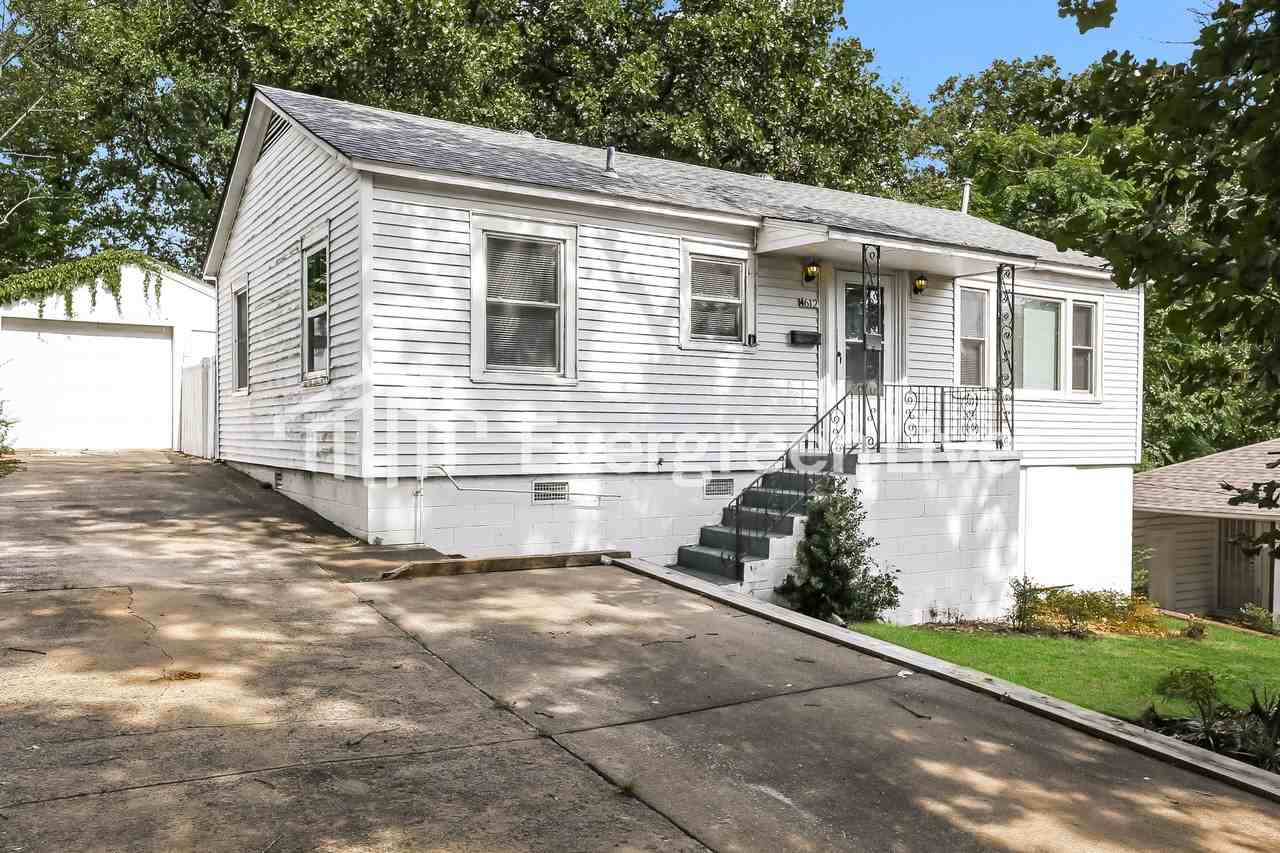 4612 Augusta St - Photo 2 of 15