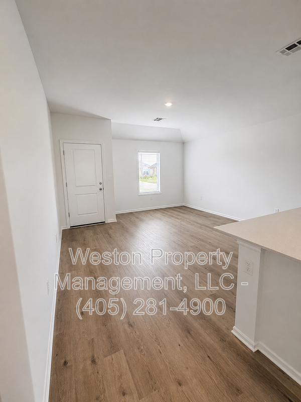 16209 Harvester Dr - Photo 2 of 15