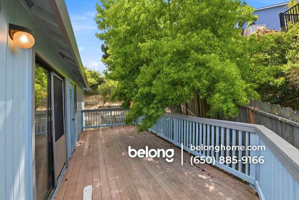 23460 Lakeridge Ave - Photo 6 of 21
