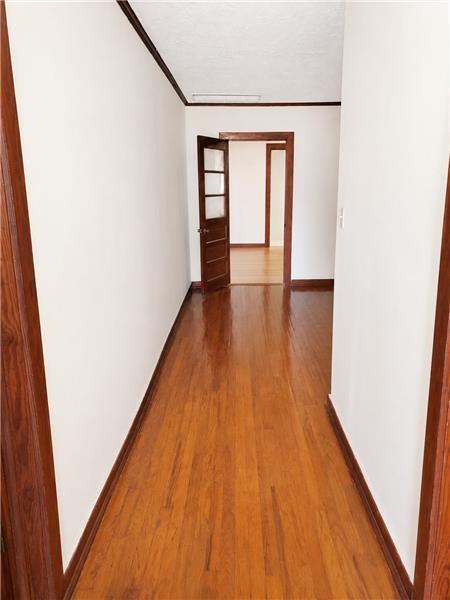 120 Jenks St - Photo 2 of 13