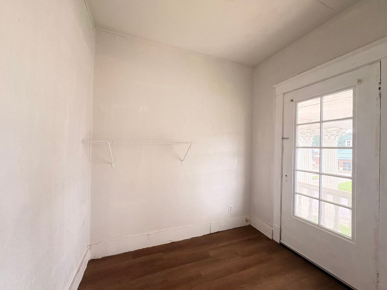 311 N Center Ave - Photo 3 of 23