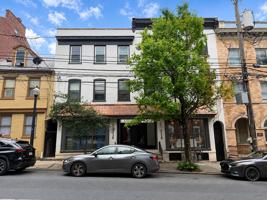 featured image of 214 E King St