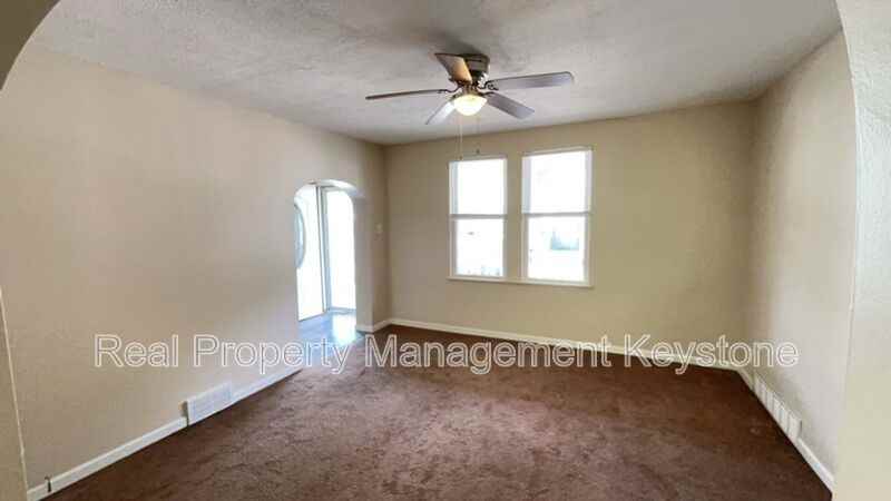 303 Lexington Ct - Photo 5 of 23