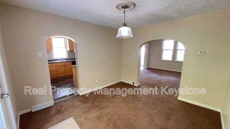 303 Lexington Ct - Photo 6 of 23