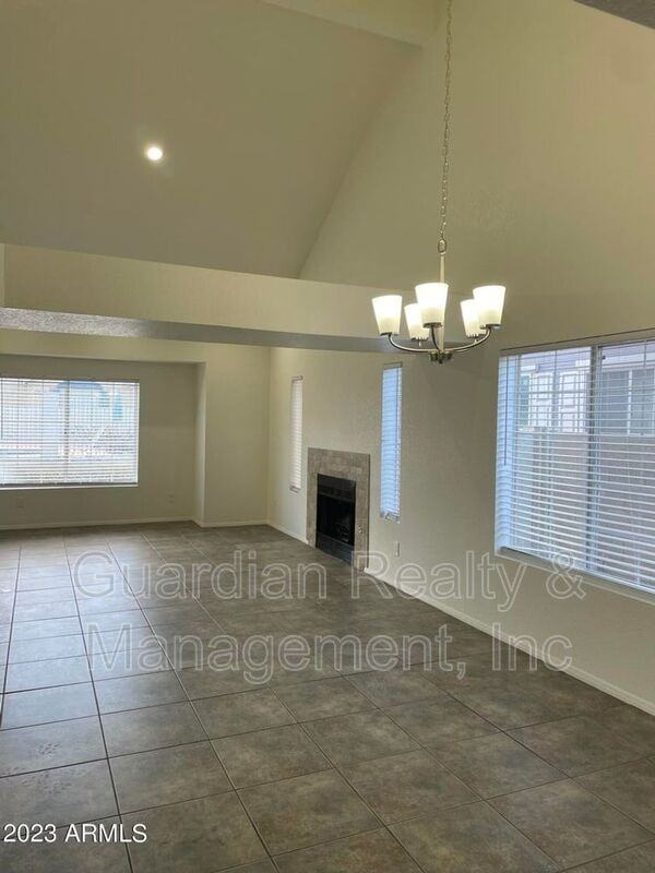 4365 S Potter Dr - Photo 2 of 17