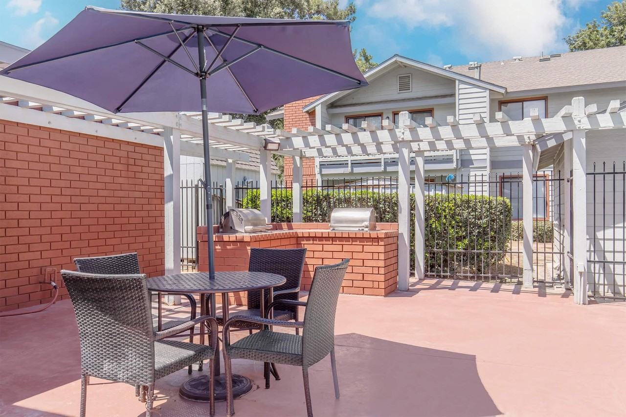 Victoria Square Apartment Homes - Photo 5 of 31