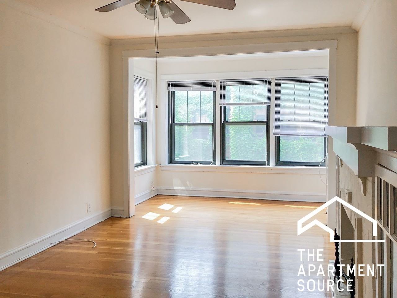 3933 N Keeler Ave #2E - Photo 2 of 11