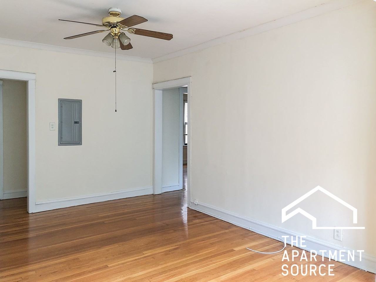 3933 N Keeler Ave #2E - Photo 3 of 11