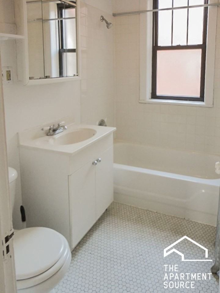 3933 N Keeler Ave #2E - Photo 5 of 11