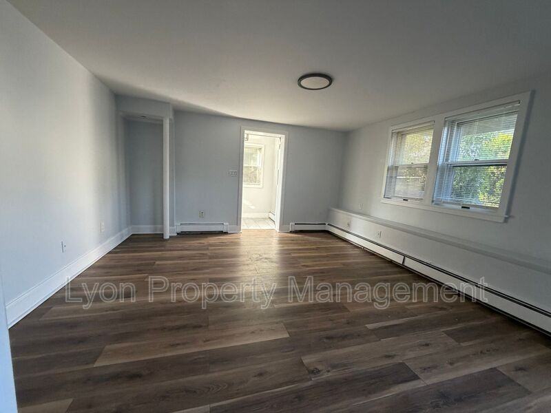 95 Victor St #1 - Photo 3 of 8