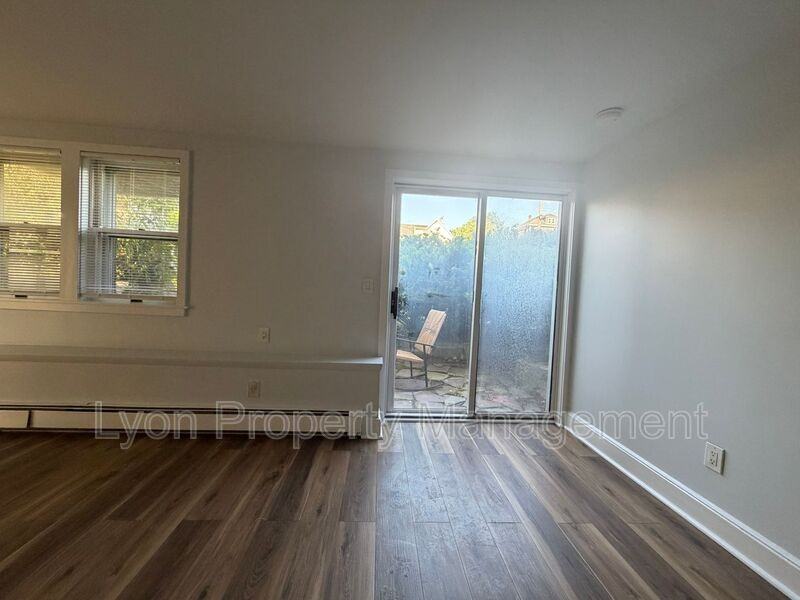 95 Victor St #1 - Photo 4 of 8