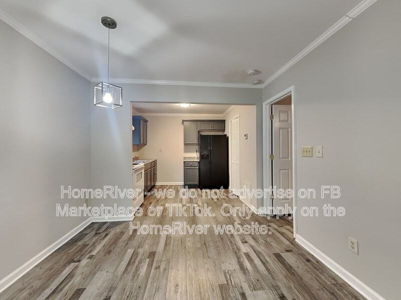 2785 Country Ct Se #C - Photo 4 of 16