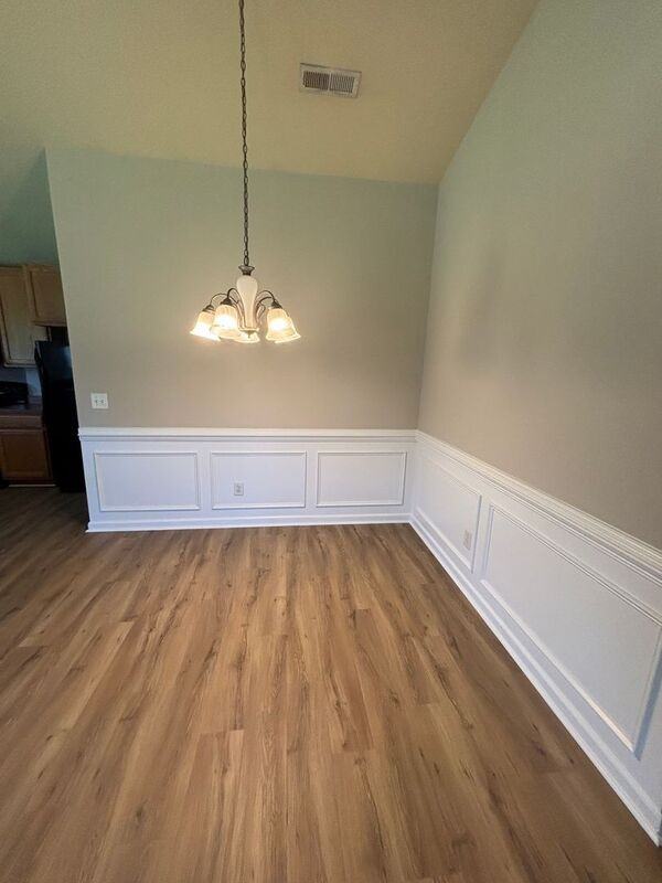 504 Savannah River Dr - Photo 5 of 32
