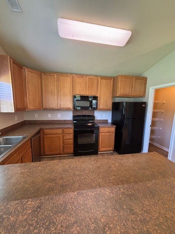 504 Savannah River Dr - Photo 6 of 32