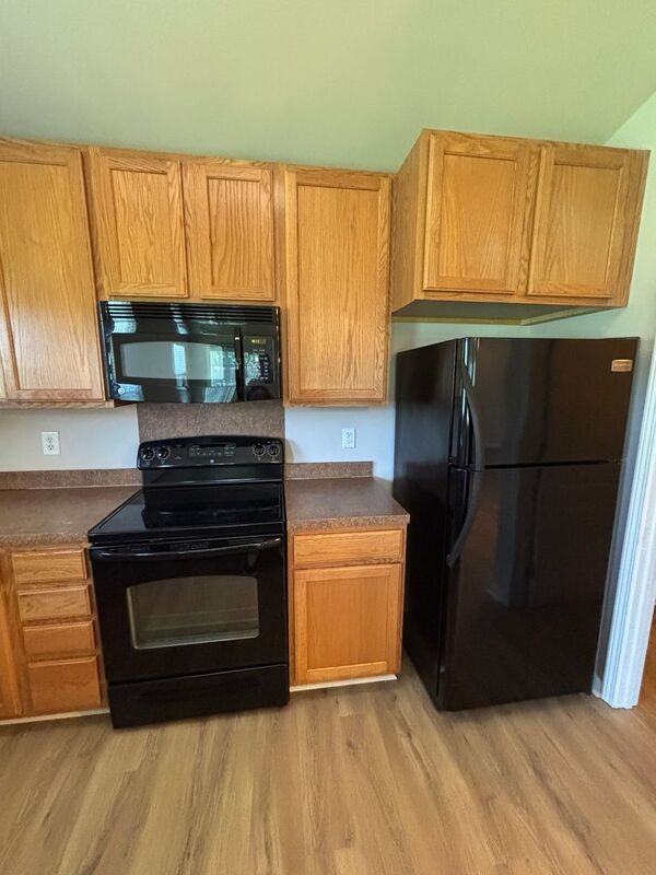 504 Savannah River Dr - Photo 7 of 32