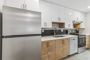 featured image of 6229 La Jolla Blvd