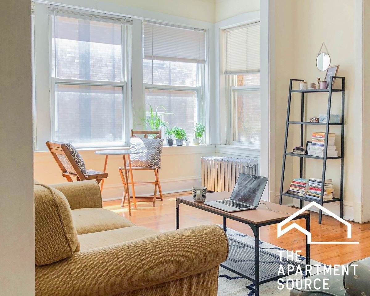 5061 N Damen Ave #2E - Photo 3 of 8