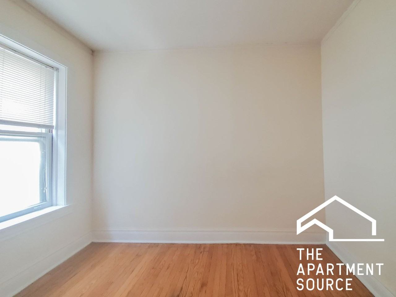 5061 N Damen Ave #2E - Photo 5 of 8