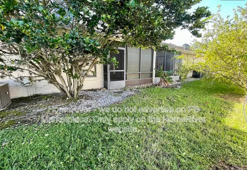12253 Augusta Woods Cir - Photo 2 of 16