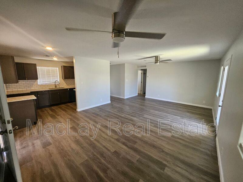524 W 3rd Pl - Photo 7 of 22