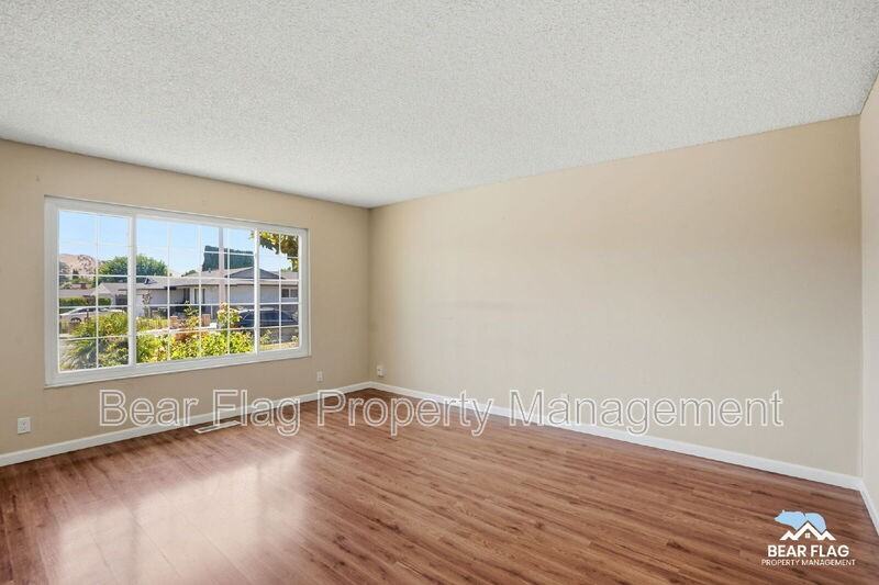 1312 Mission Dr - Photo 5 of 34
