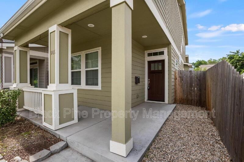 909 N 31st St - Photo 3 of 38
