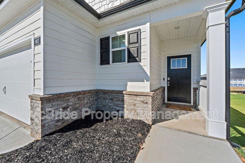 963 Raghorn Rd - Photo 2 of 22