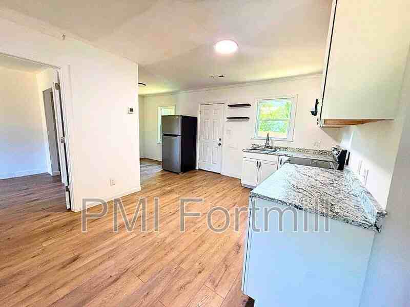 207 Friedheim Rd - Photo 7 of 15