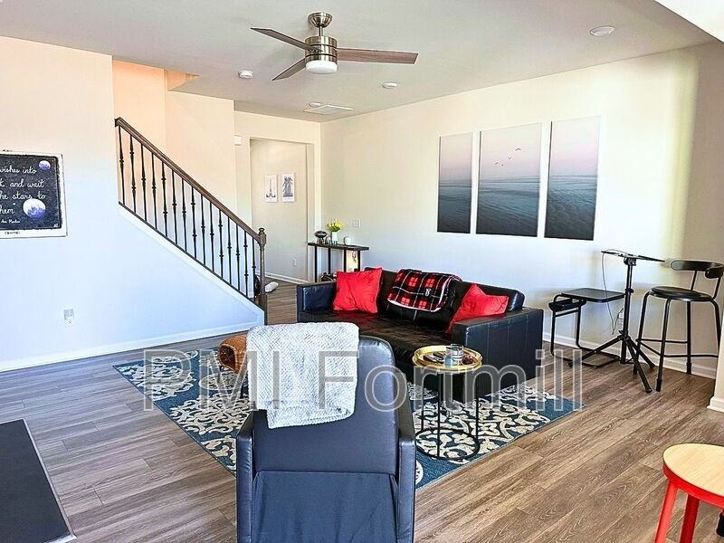 8027 Overmeadow Ln - Photo 6 of 17