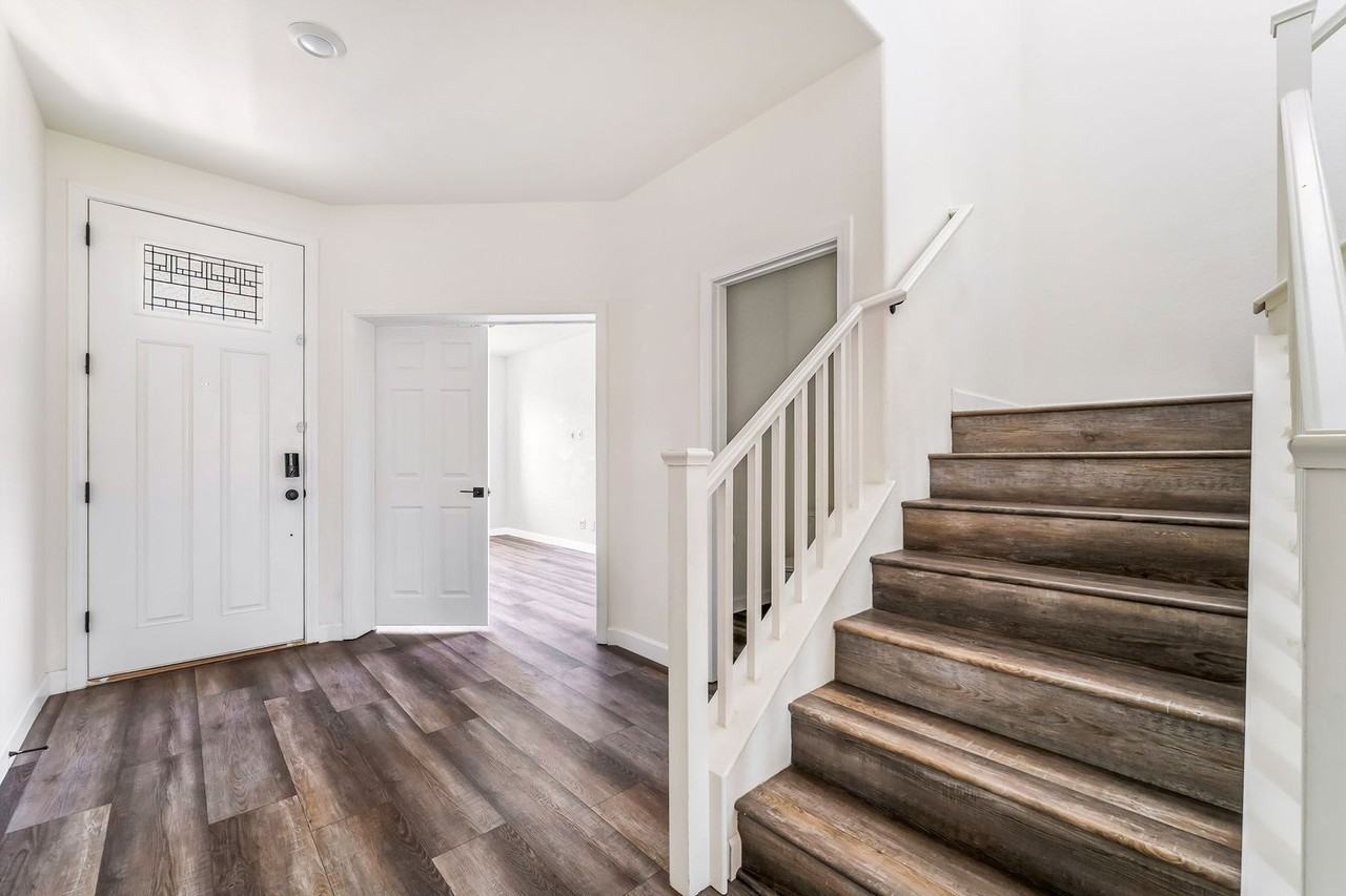 7547 Mojave Wind Ave - Photo 3 of 25