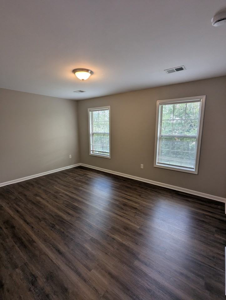 1024 Danielle Ct #2 - Photo 6 of 8