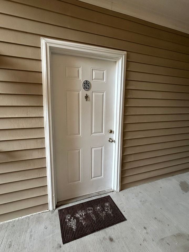 300 Gateway Condos Dr - Photo 4 of 50