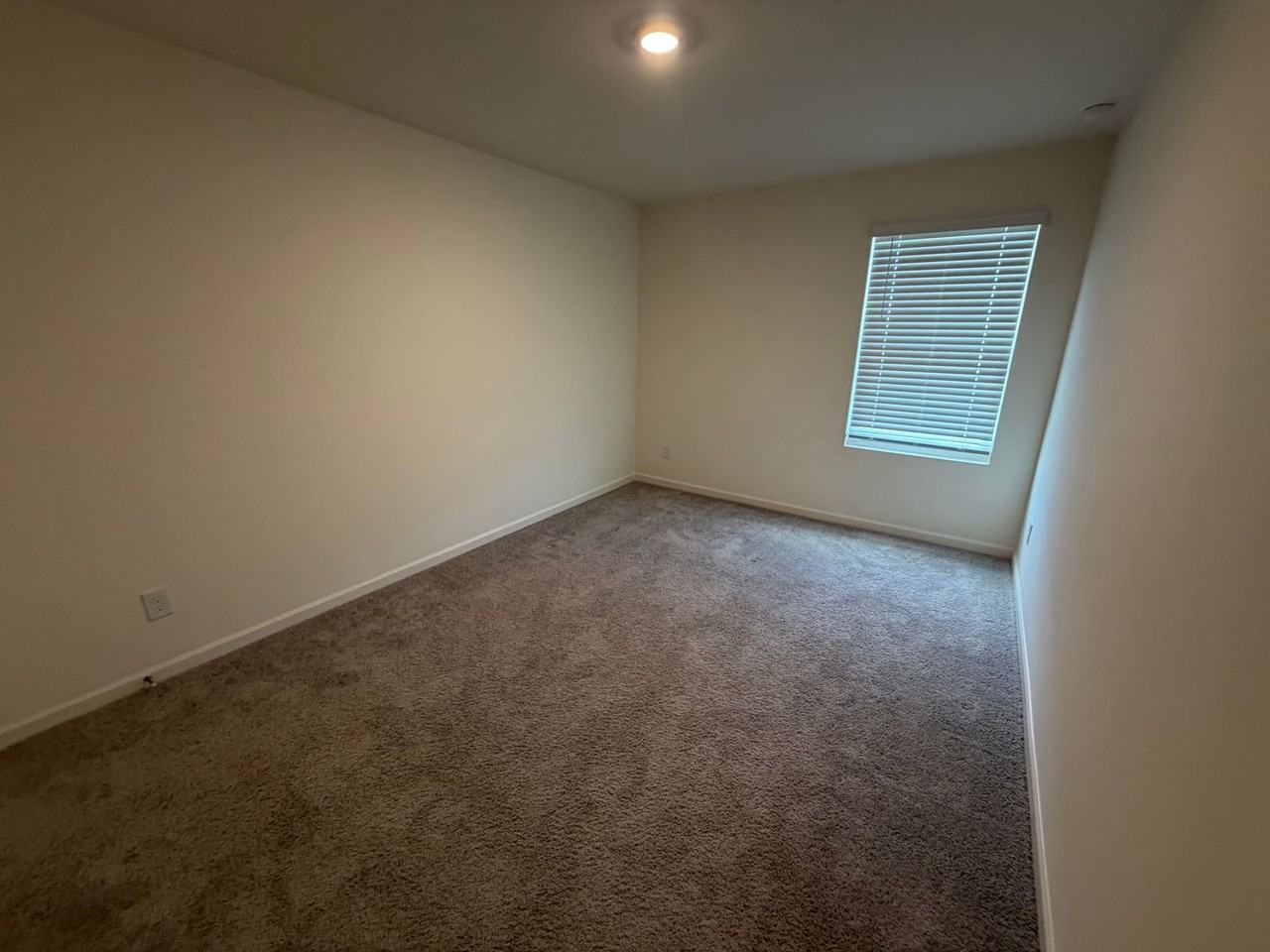 303 Hyde Park - Photo 3 of 23