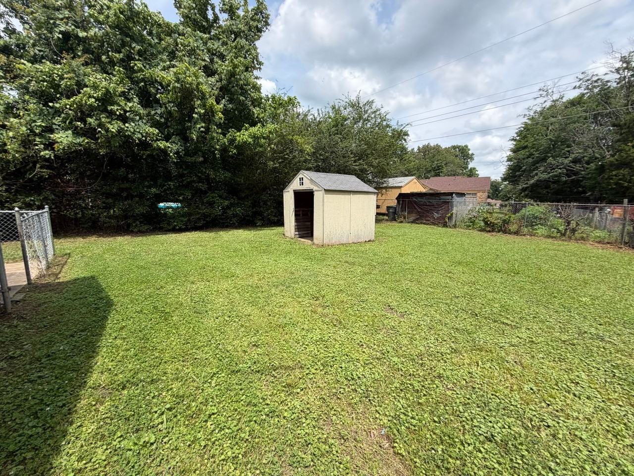 344 E Shelby Dr - Photo 2 of 11