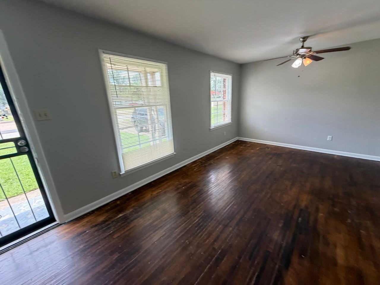 344 E Shelby Dr - Photo 4 of 11