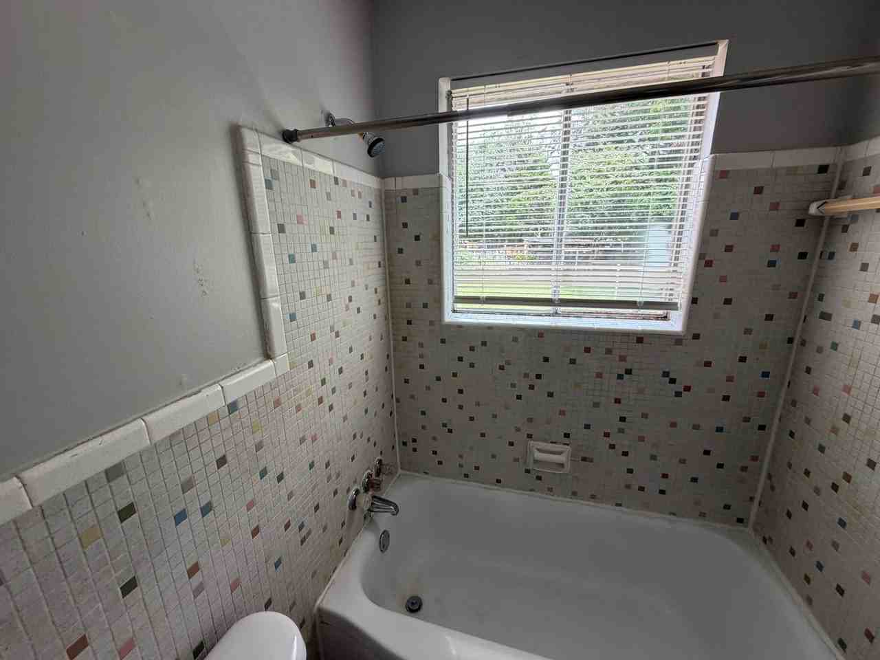 344 E Shelby Dr - Photo 7 of 11