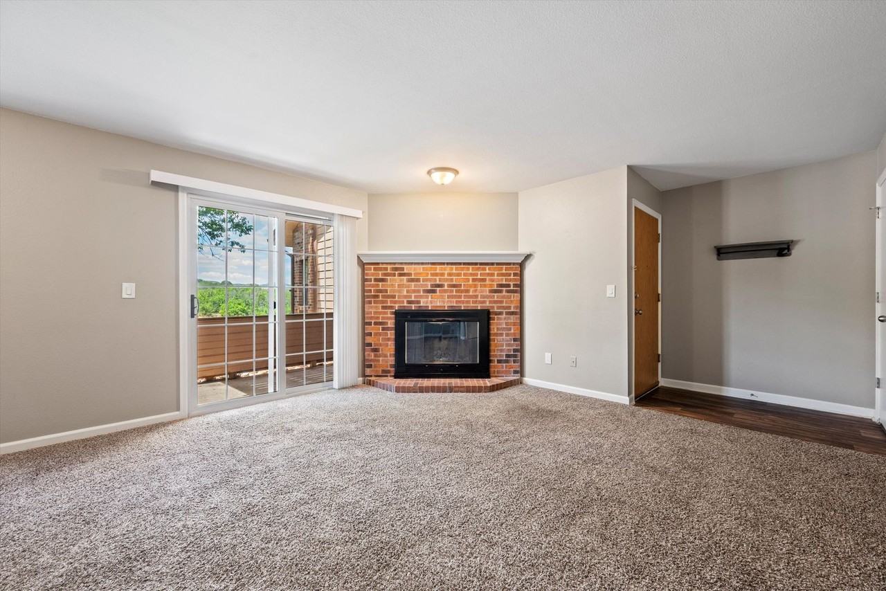 701 Canyon Dr - Photo 4 of 18