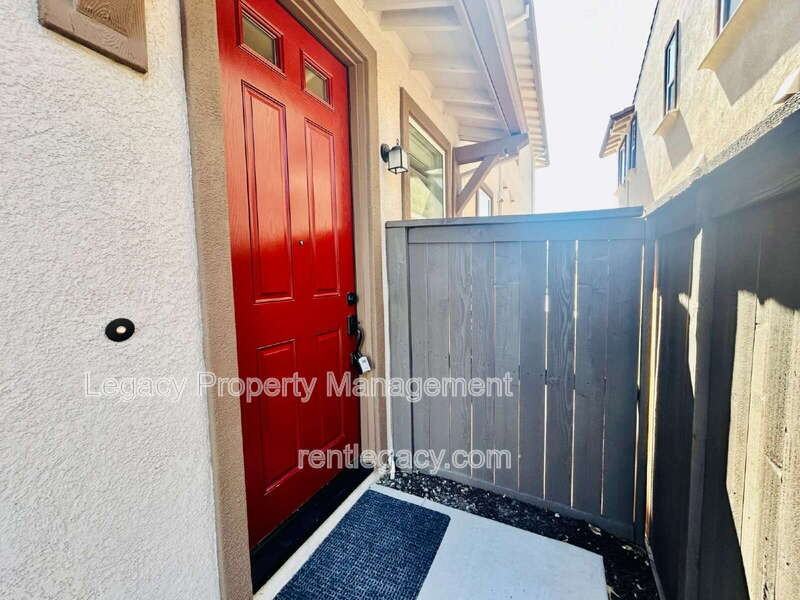 4098 Azul Way - Photo 4 of 12