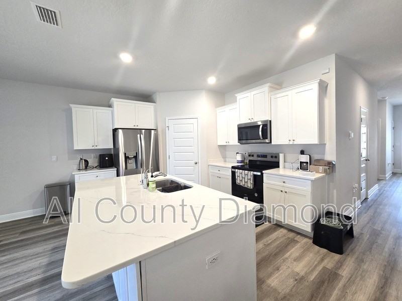 4861 Sweetspire Dr - Photo 3 of 24