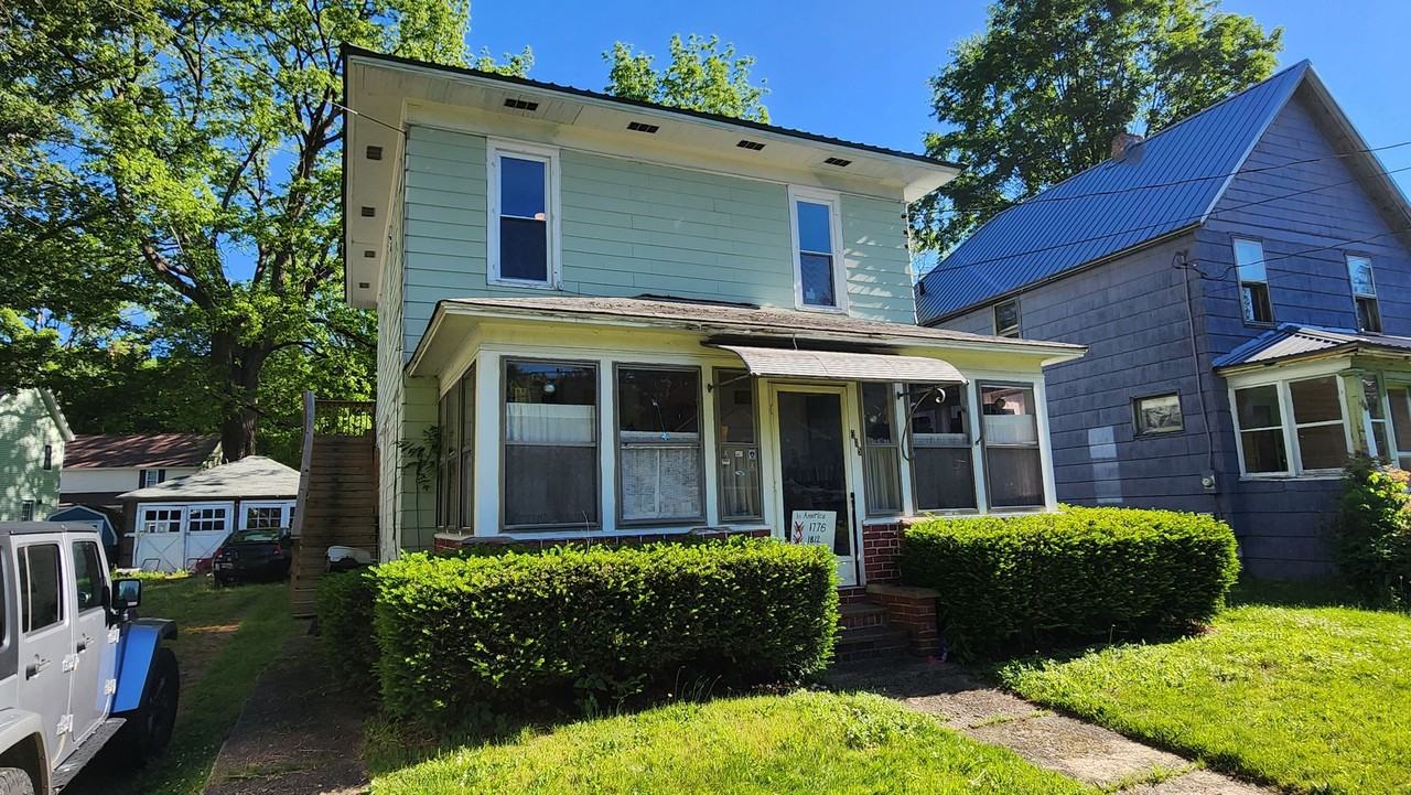 313 Wildwood Ave - Photo 2 of 19