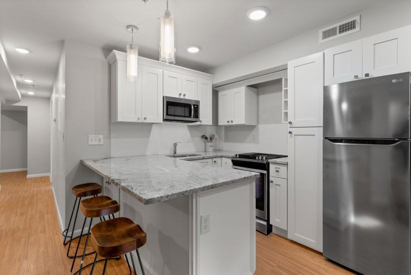 1 Bed / 1 Bath Apartment in South Boston - Photo 3 of 21