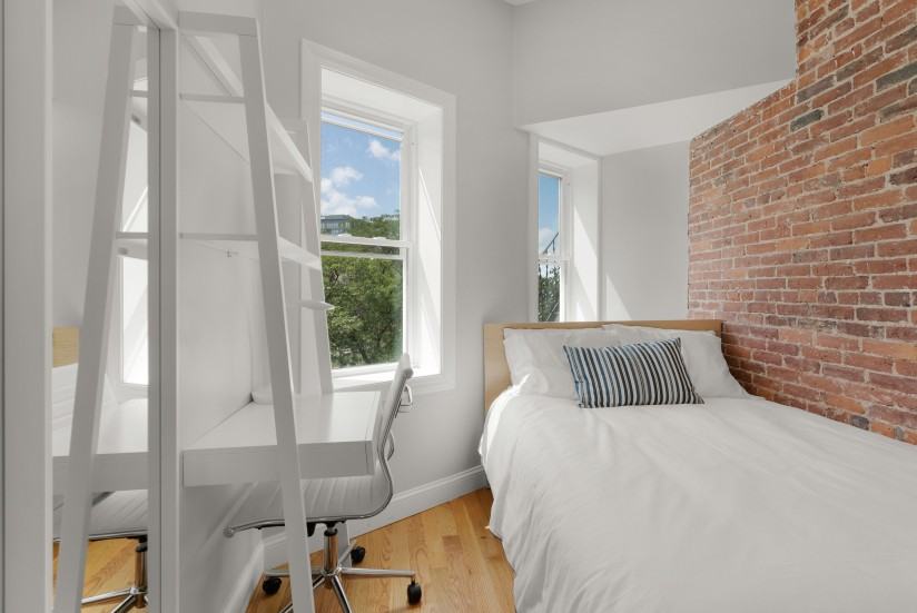 1 Bed / 1 Bath Apartment in North End - Photo 6 of 31