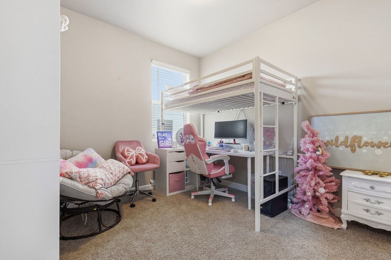 3378 Dahlia St - Photo 5 of 32