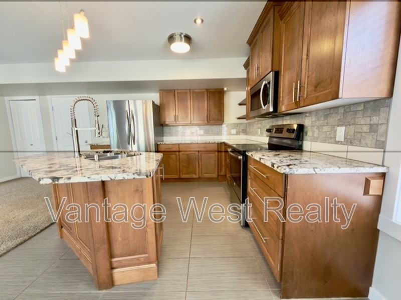 2861 Auburn Rd - Photo 2 of 15