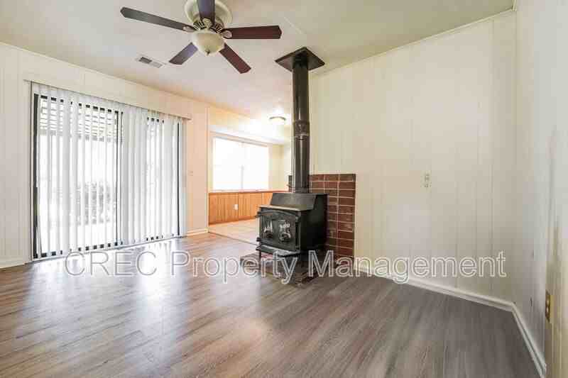 111 Finch St - Photo 3 of 15