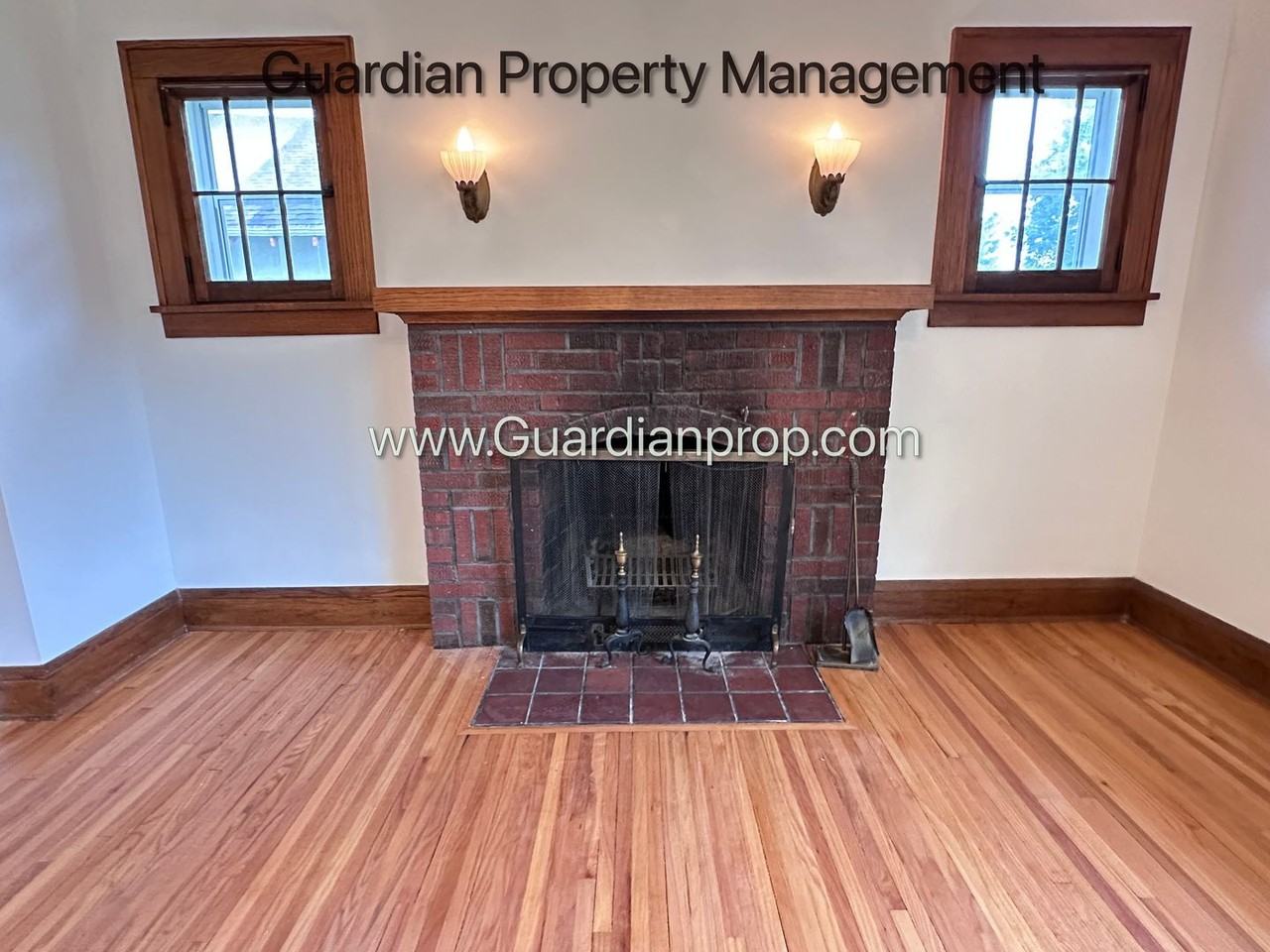 5559 2nd Ave S - Photo 6 of 29